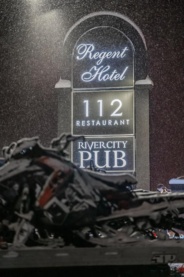 Regent Hotel Revelstoke Kültér fotó
